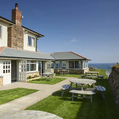 The Lewinnick Han/Misafirhane New Quay